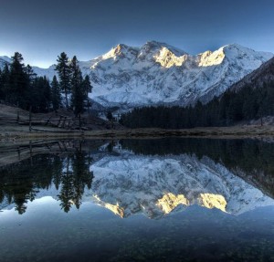 20 Stunning Natural Mirrors Photography - YourAmazingPlaces.com