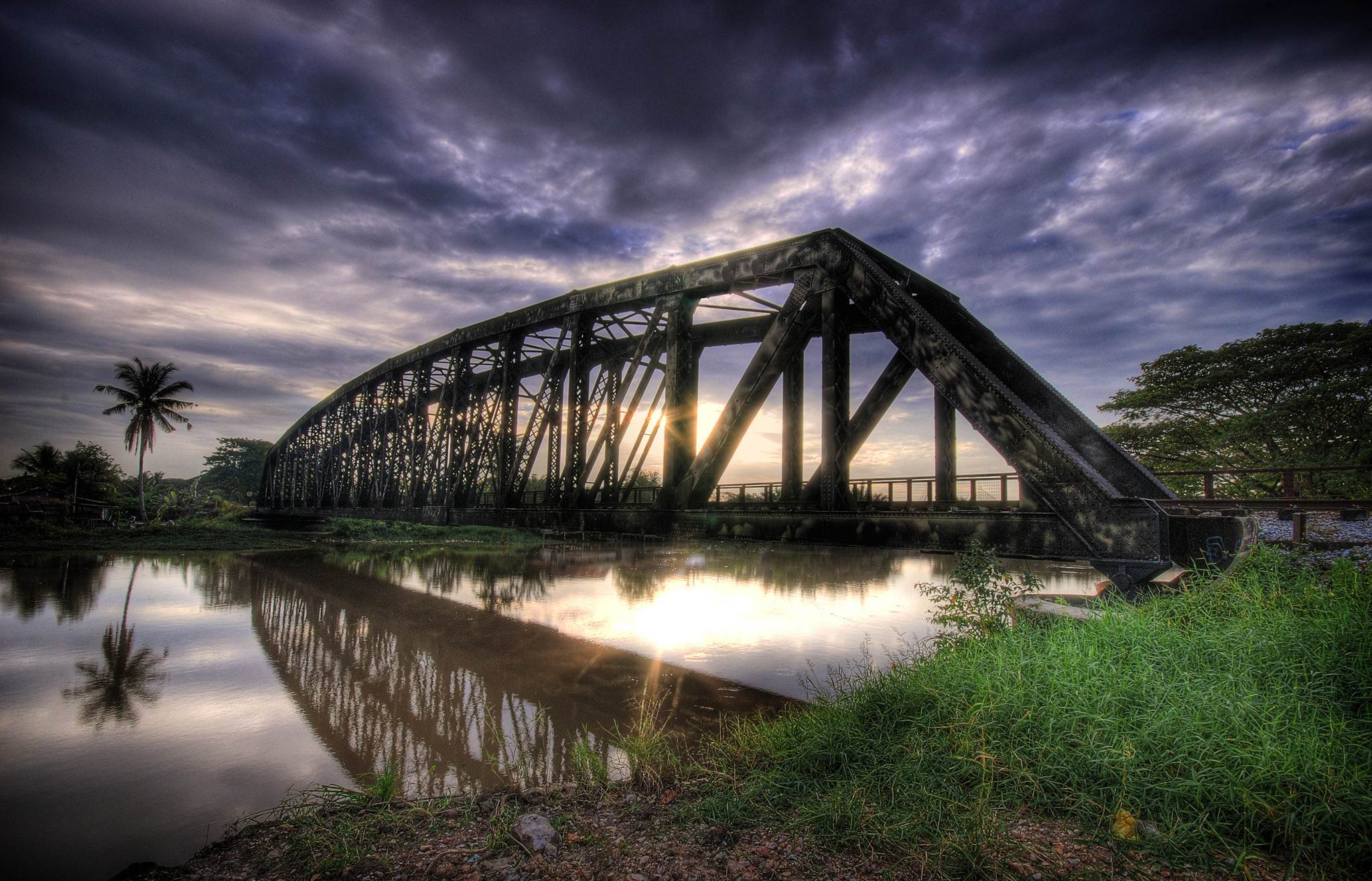 Some pictures. Храм у моста на реке в городе. Мост HDRI. Готический автомобильный мост. Woodley Bridge HDR.