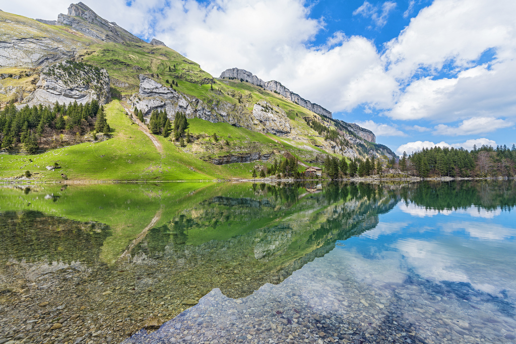 Seealpsee Швейцария озеро