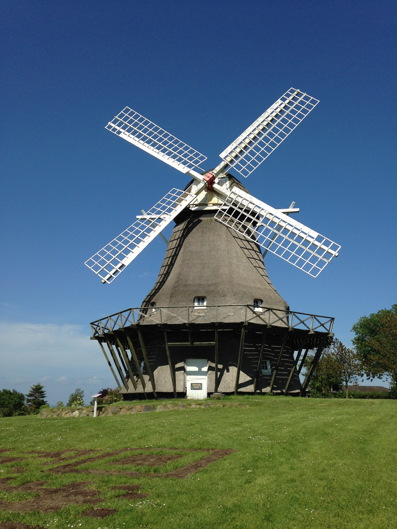 7 Interesting Windmills Around the World - YourAmazingPlaces.com