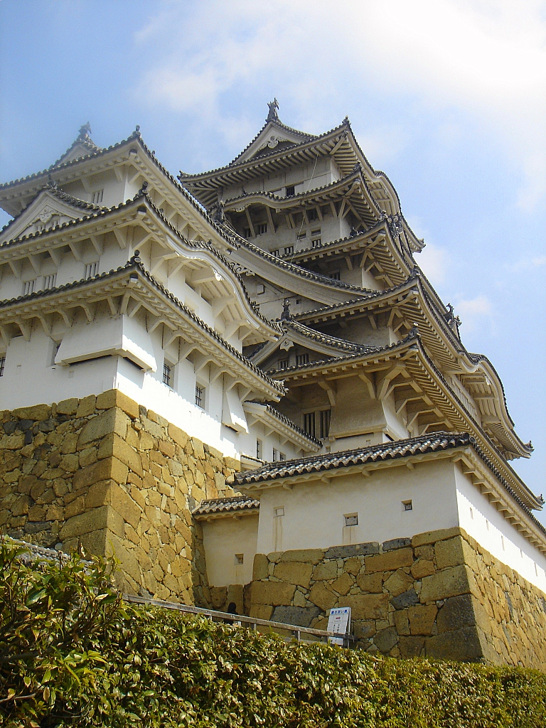 Himeji castle. Замок Химедзи Химедзи. Храм Химэдзи в Японии. Замок Химэдзи архитектура. 4 Замок Химэдзи Япония.