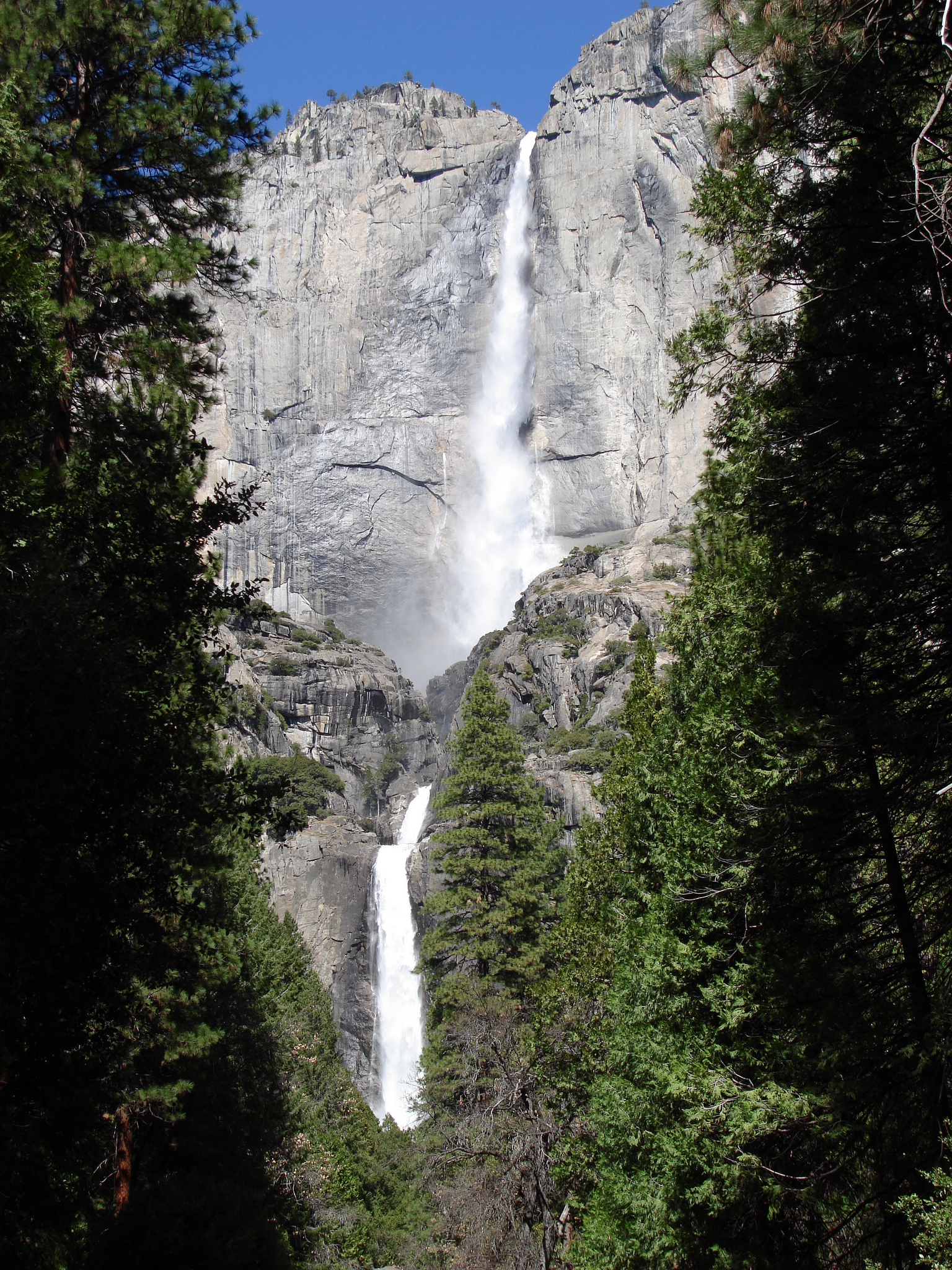 Visit Yosemite Falls, World's Most Beautiful Waterfalls ...