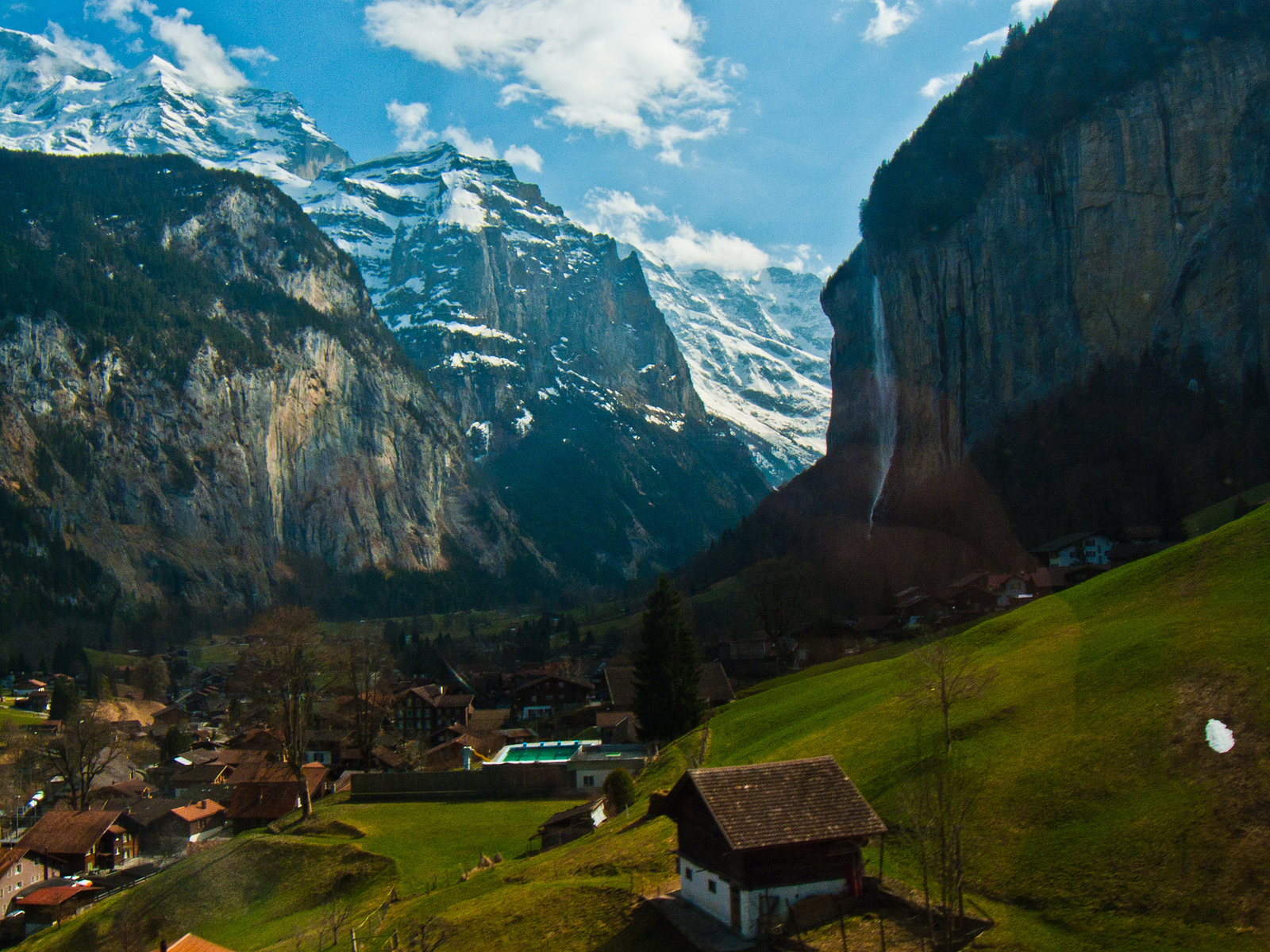 Швейцария деревня Lauterbrunnen