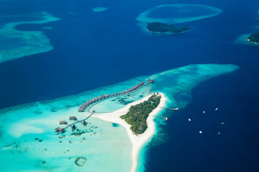 From Desert to Paradise: How Private Flights Enhance the Dubai to Maldives Travel Experience